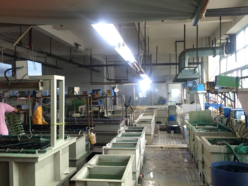 為何要關(guān)停小五金加工廠？